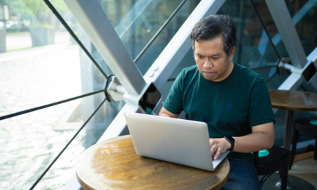 How to Become A Freelance Translator